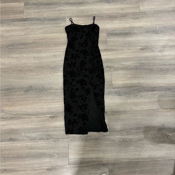 Brand new Velvet Midi Dress from Windsor Store - Picture 12 of 13